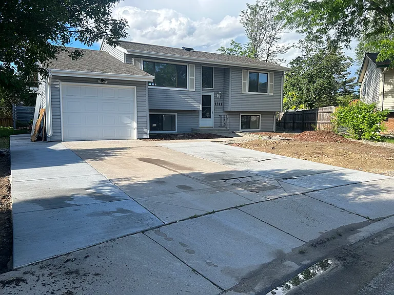 1311 Edwina Pl — Photo 2