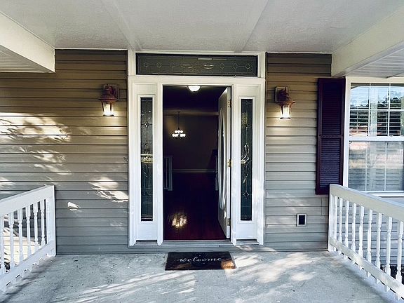 5th image of 273 Hollywood Forest Dr