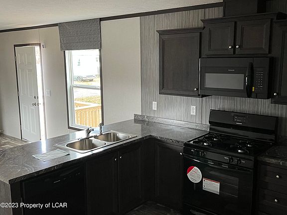 4th image of 236 Birchwood Est