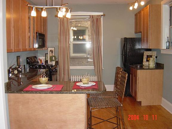 4th image of 207 Chicago Ave APT 2