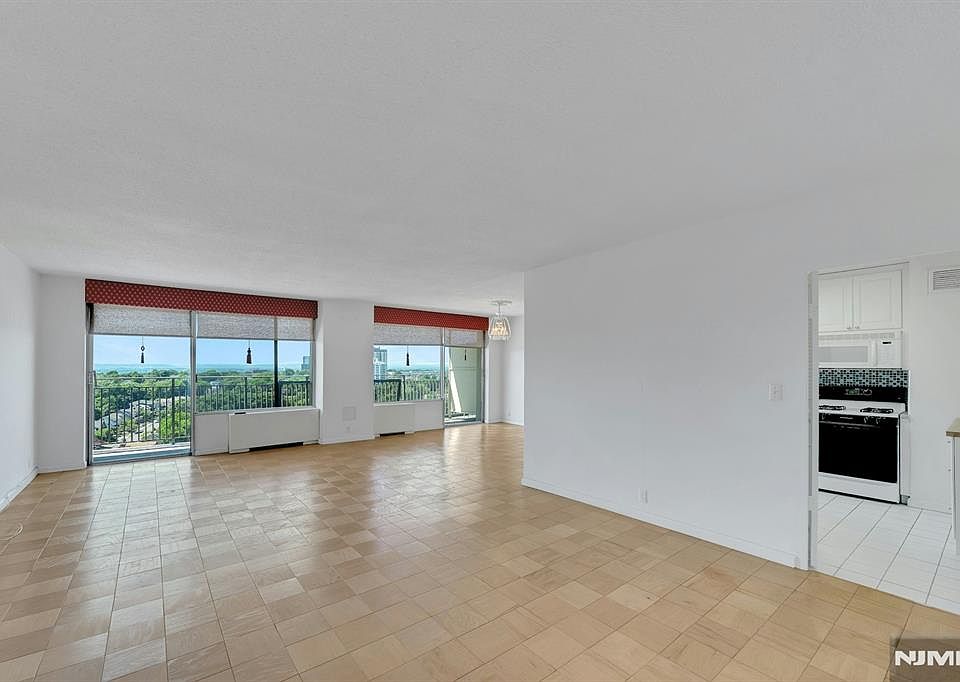 1st image of 1530 Palisade Ave APT 15N
