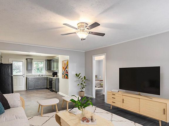 2nd image of 301 Highland Dr #5cb3b83c8