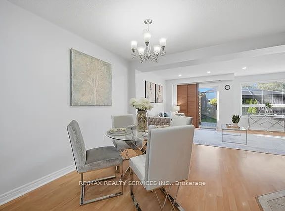 3rd image of 160 Marycroft Ct