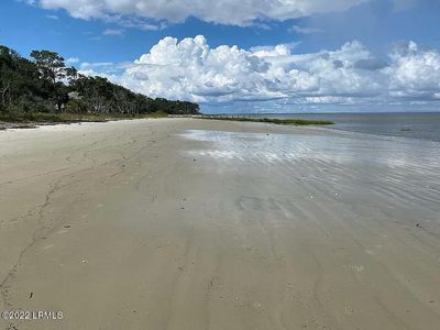 97 Sea Pines Dr, Saint Helena Island, SC, 29920