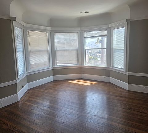 2nd image of 400 Wilde Ave