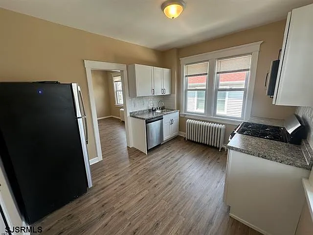 9 N Rosborough Ave — Photo 3