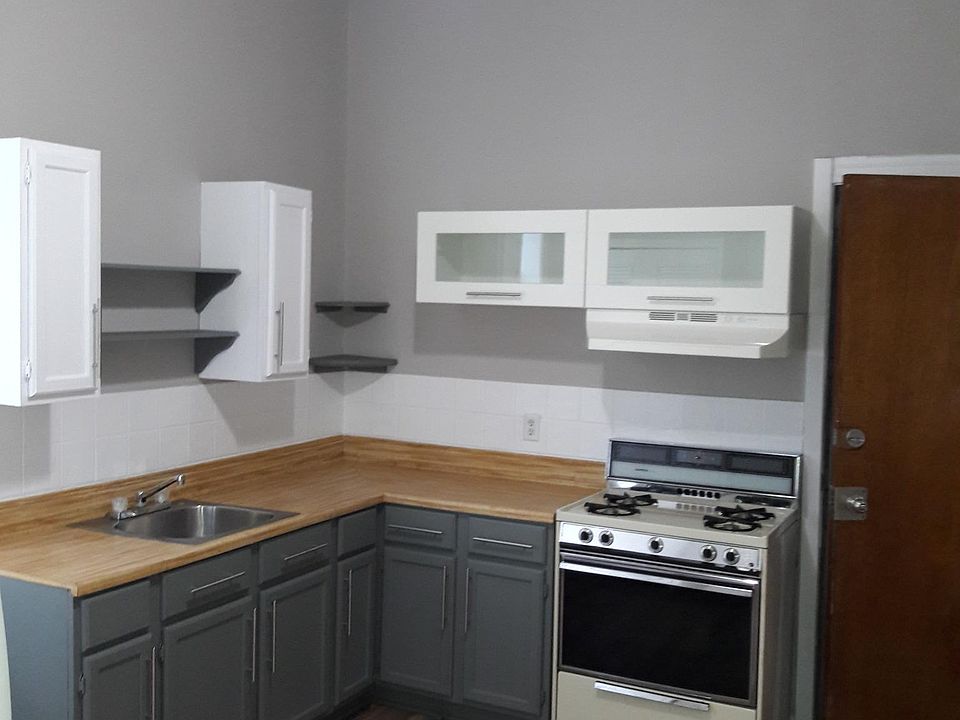 1st image of 1035 N Washtenaw Ave #1R