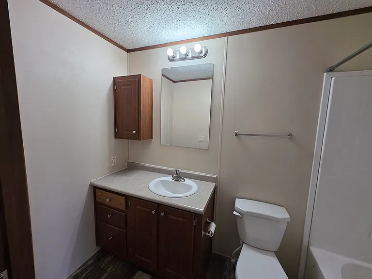 108 Ashford Dr — Photo 5
