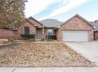 15613 Summit Parke Dr, Edmond, OK 73013
