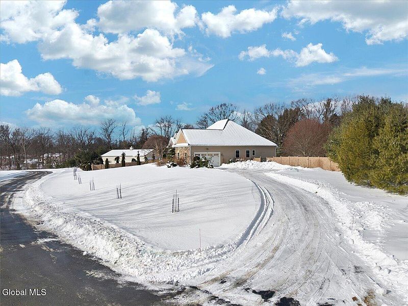 5th image of 21 Estate Drive