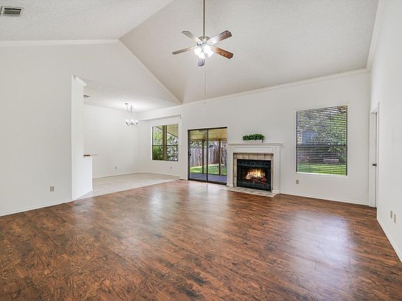 4th image of 2129 Cervin Blvd