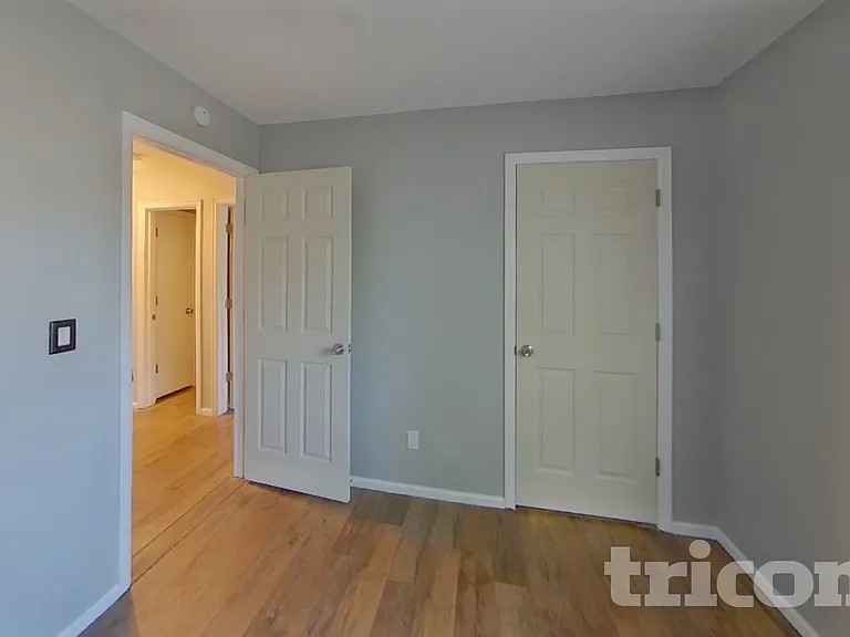 910 Foothills Ct — Photo 7