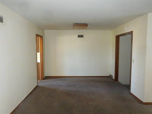 5th image of 1346 N Parkwood Ln