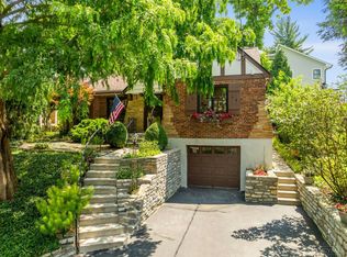 3518 Victoria Pl, Cincinnati, OH 45208