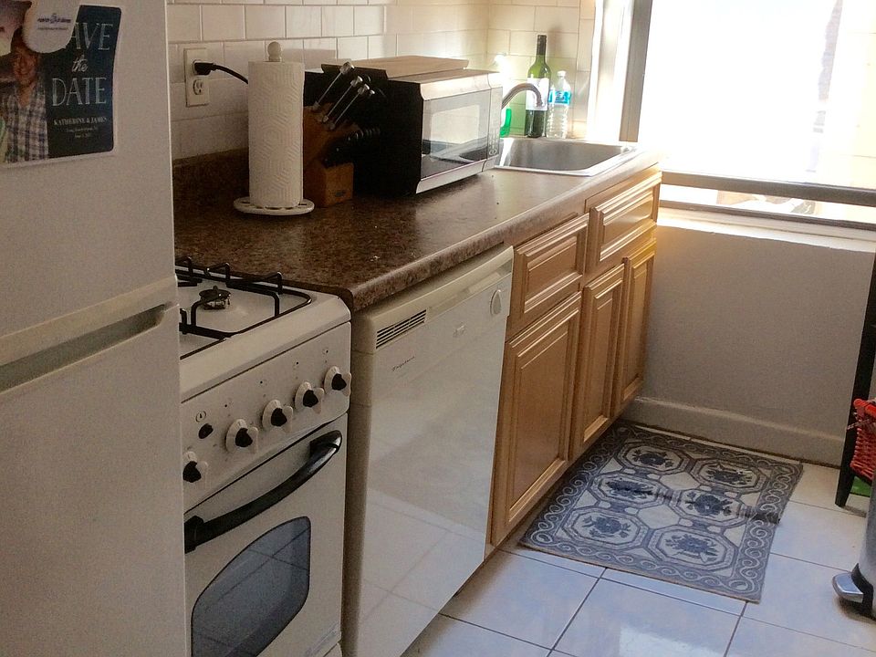 1st image of 110 W 69th St APT 7C