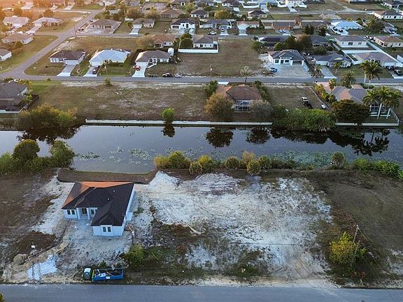 3rd image of 1314 NE 6TH AVENUE LOT 23