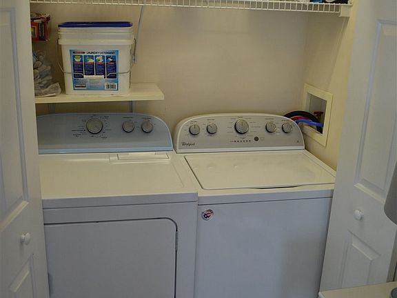 5th image of 959 Sherwood Ct