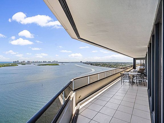 5th image of 100 Lakeshore Dr #2051 & 205