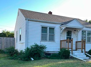1869 Platt St, Manhattan, KS 66502