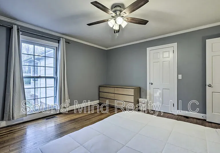 144 Parkwood Cir — Photo 17