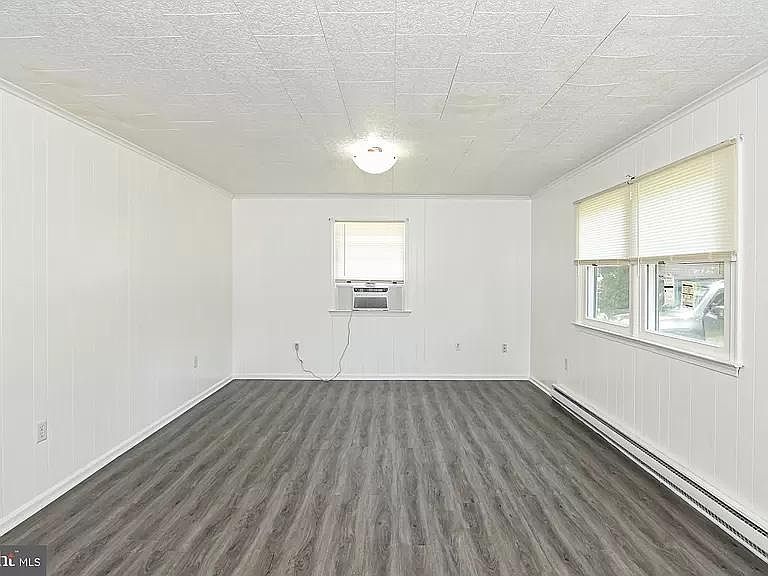 1st image of 4518 Greenfield Dr