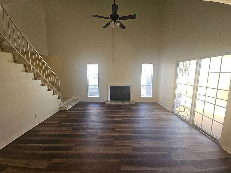 2109 Fleur De Lis Ct — Photo 4