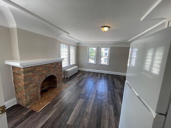 3rd image of 6901-6913 W Mitchell St #3
