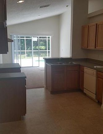5th image of 2677 Willow Glen Cir