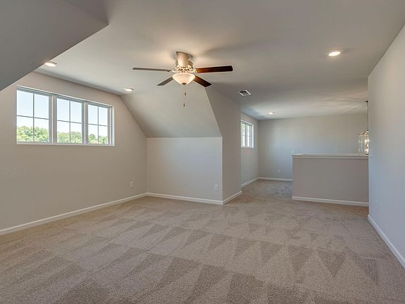 5th image of 9693 Kaplan Ave