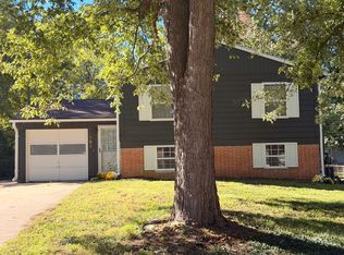 802 N Powahatan Dr, Independence, MO 64056