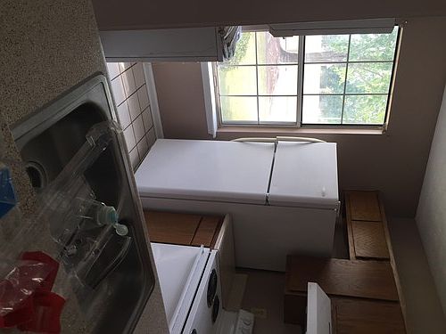 3rd image of 129 Sussex Ave