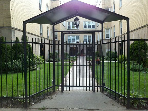5th image of 6446 N Claremont Ave