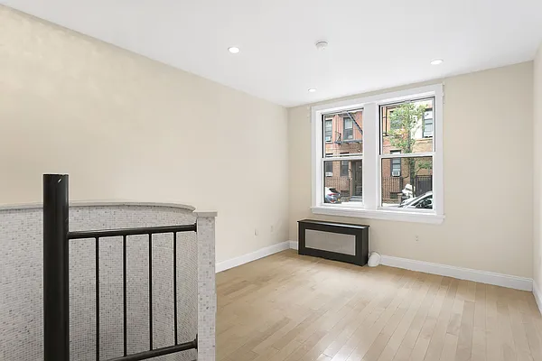 Rented by Compass | media 9