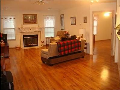 4th image of 2621 Pine Marsh Dr