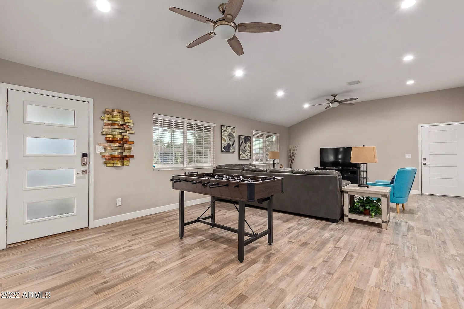 1108 W Colter St — Photo 4