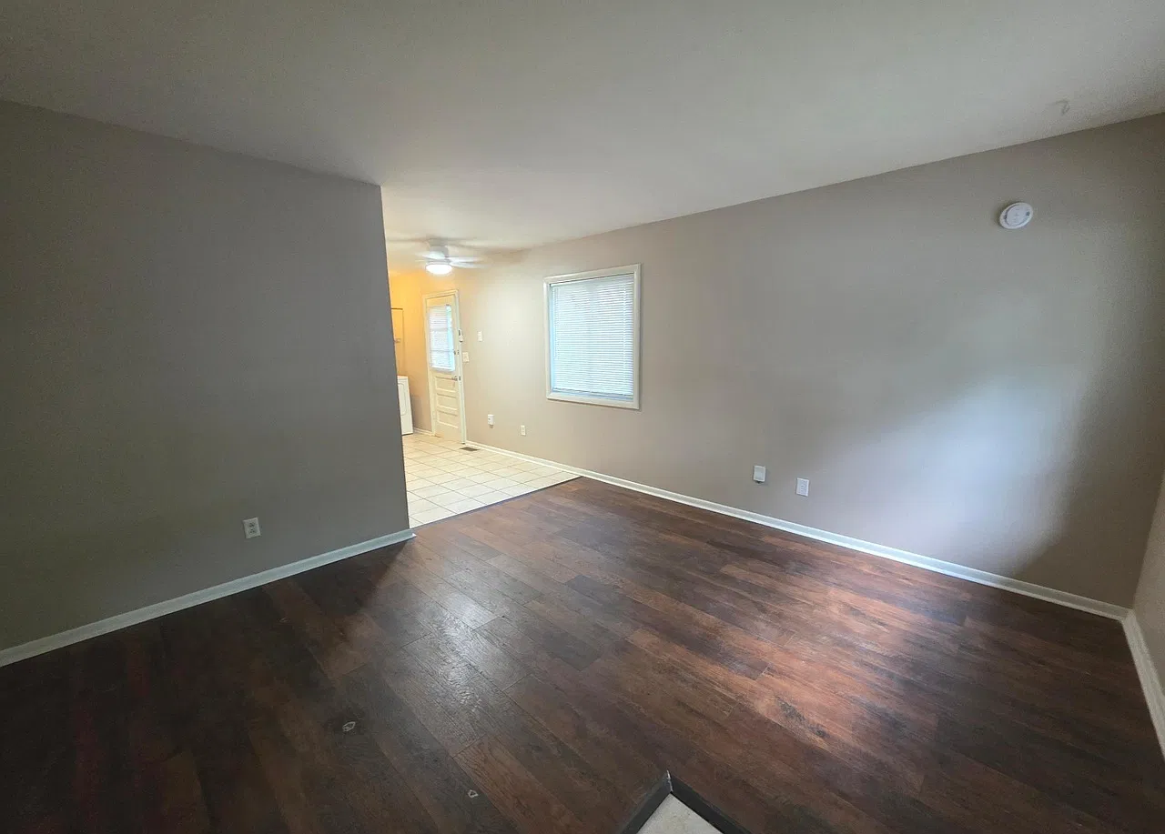 2 bed, 822 sqft, $1,245 — Photo 3