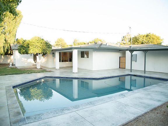 3rd image of 260 E Sierra Vista Dr
