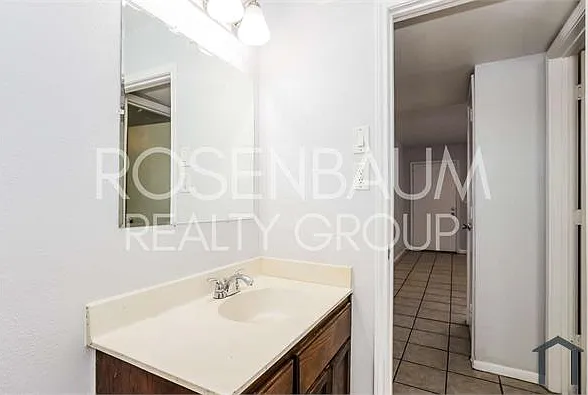 553 W Rio Salado Pkwy #202 — Photo 13