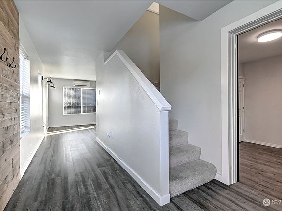 4th image of 2521 104th Drive SE