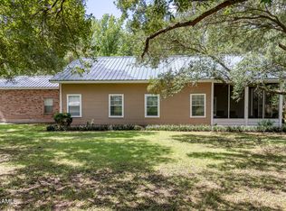 1123 Girl Scout Rd, Breaux Bridge, LA 70517
