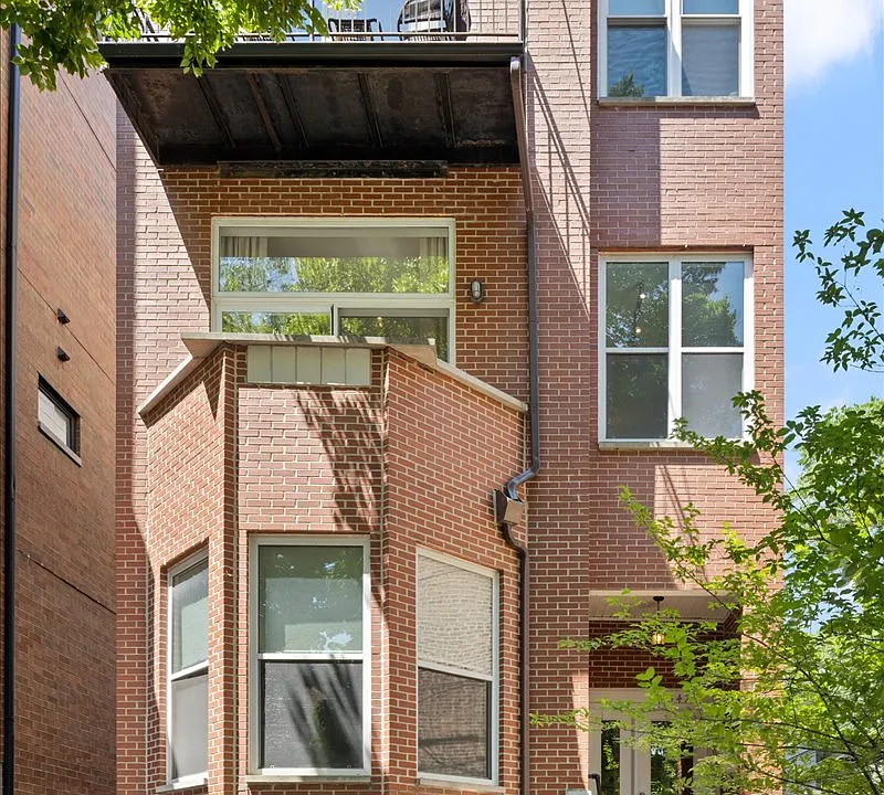 2542 N Seminary Ave #2
