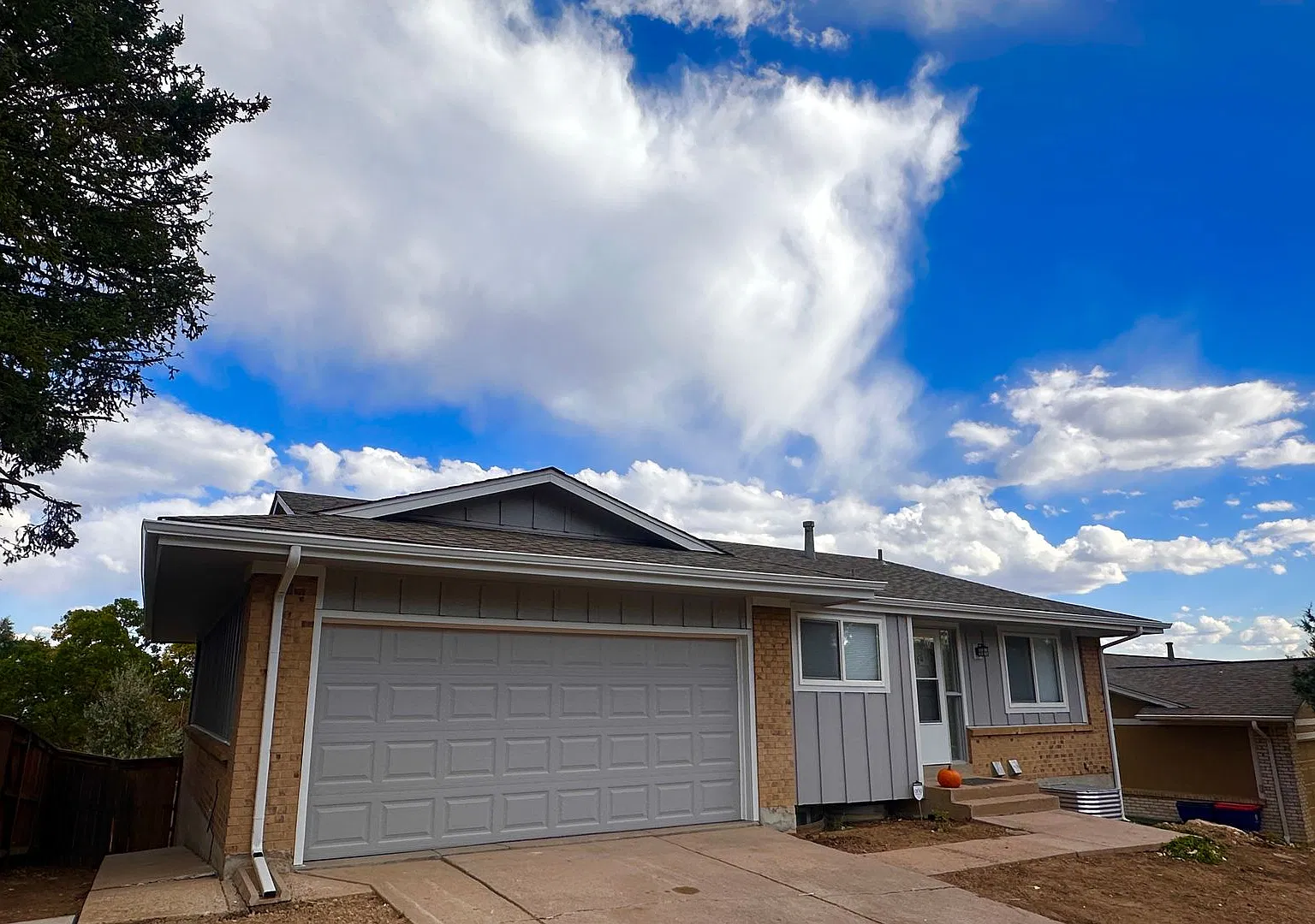 Gorgeous & Remodeled-4 Bedroom-Green Mountain Home For Rent!! Available NOW!! — Photo 1