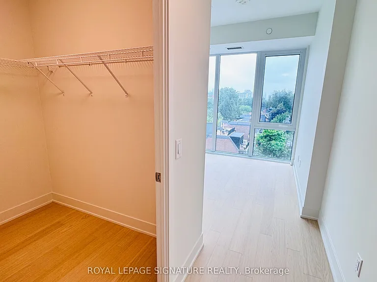 322 Dupont St #605 — Photo 24