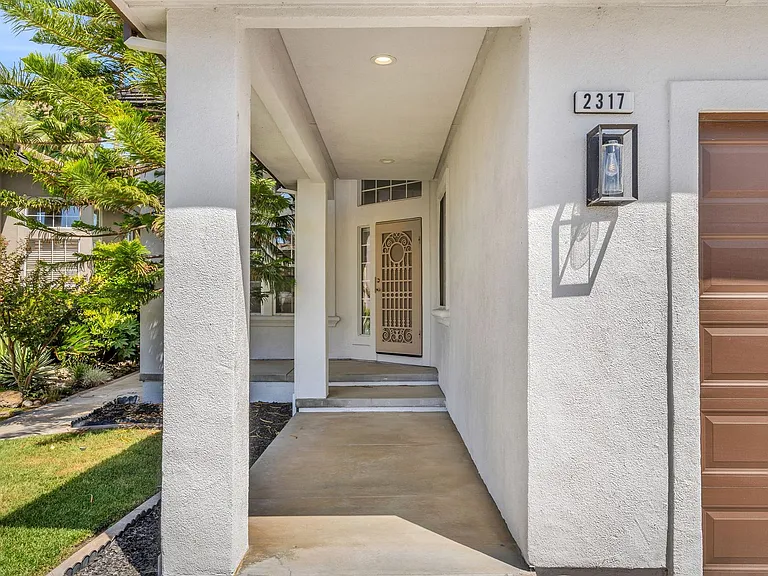 2317 Wayfarer Dr — Photo 5