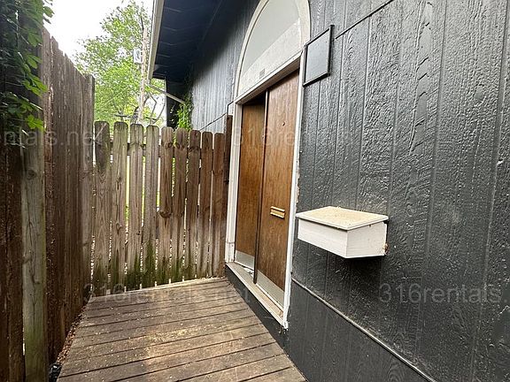 2nd image of 866 N Nims Ave
