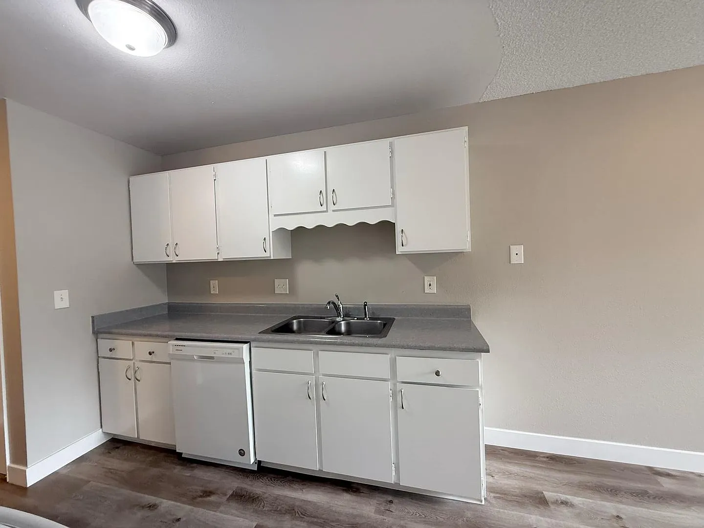 Pacific Place Apartments — Photo 3