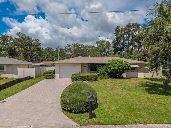 9741 52nd Ter N, Saint Petersburg, FL 33708