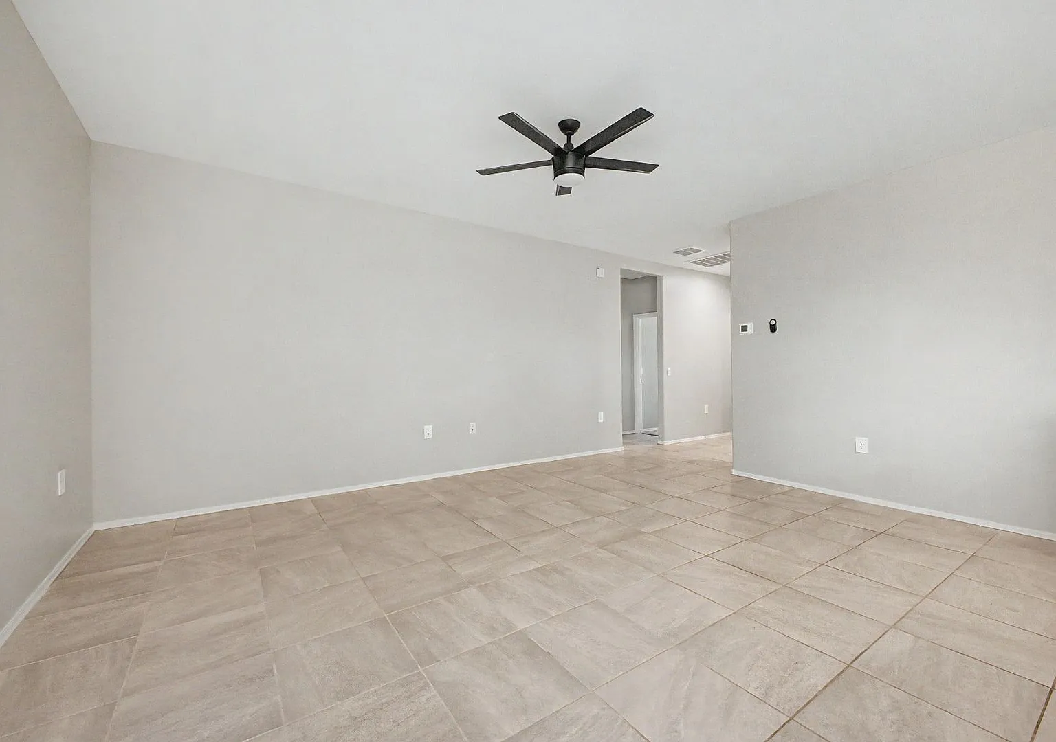 Beautiful 3 bed, 2 bath Casa Grande home — Photo 4