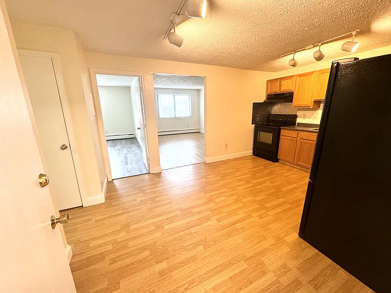 535 Calef Rd — Photo 8