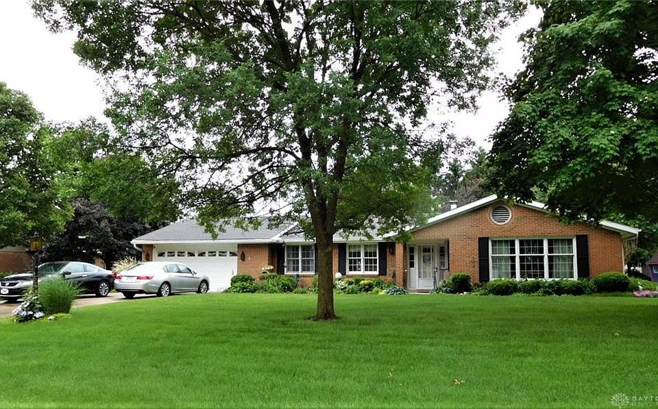 1st image of 1700 Greenbriar Dr